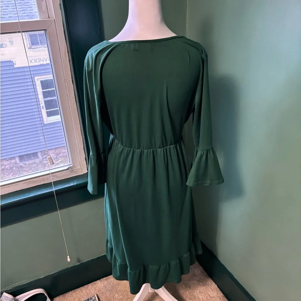 Chic Forest Green Long Sleeve Dress - Picture 2 of 5